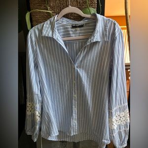 Size XL- Karl Lagerfeld Woman’s Button Down Dress Shirt With Lace Detail